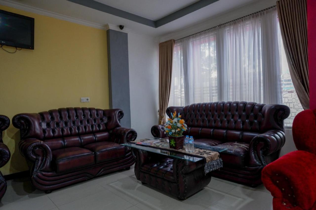 Reddoorz Near Citraland Waterpark Kendari Hotel Lepoleop Ngoại thất bức ảnh